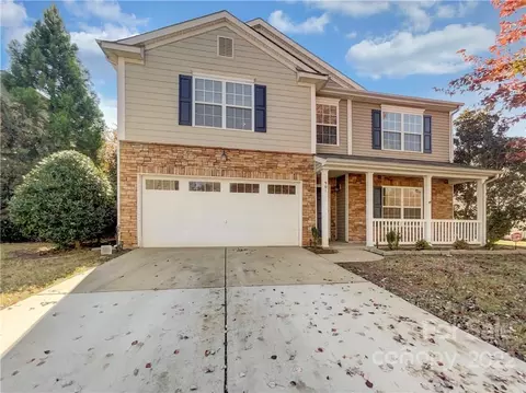 901 Willow Creek Dr, Gastonia, NC 28054