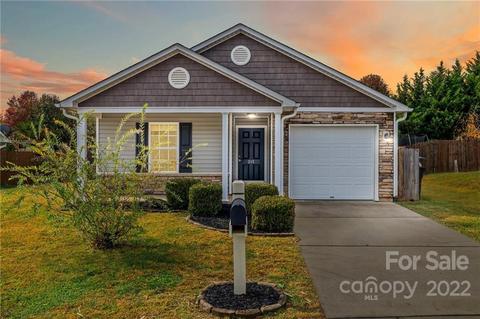 245 New River Dr, Fletcher, NC 28732 photo 1