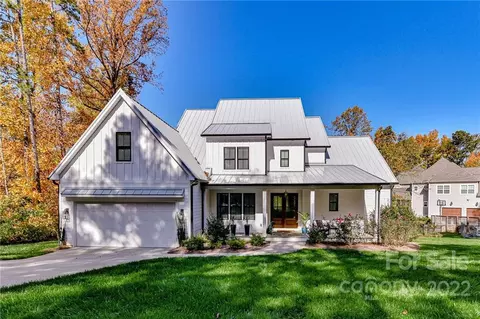 20236 Sloop Ct, Cornelius, NC 28031 photo 1