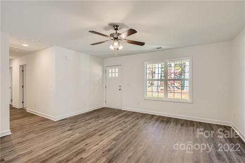 417 Pinecroft Ln, Spencer, NC 28159 photo 2