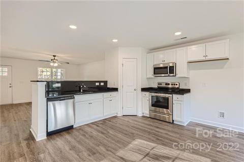 417 Pinecroft Ln, Spencer, NC 28159 photo 3