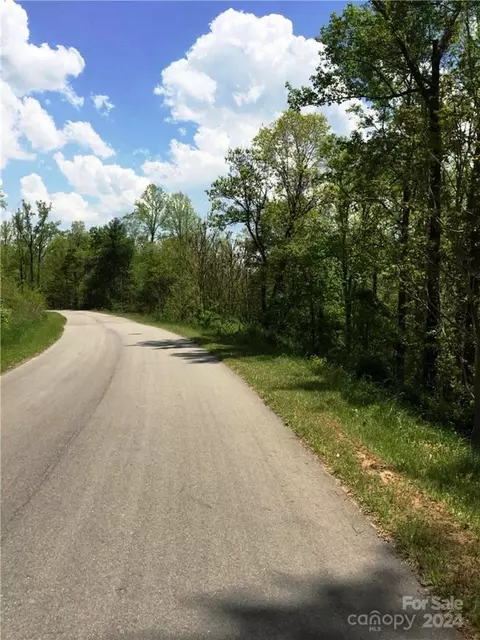 187 Starling Pass #102, Asheville, NC 28804