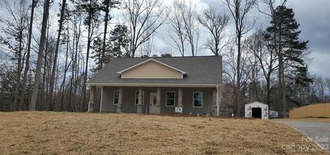 216 E Florida Ave, Bessemer City, NC 28016