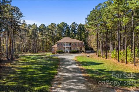 14230 High Echelon Dr, Matthews, NC 28105