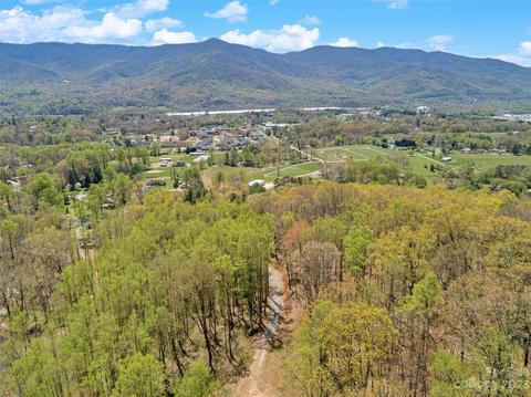 151 Whispering Wind Dr, Black Mountain, NC 28711