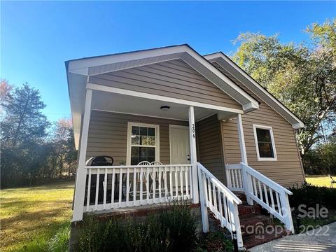 1204 Woodlawn Ave, Lancaster, SC 29720
