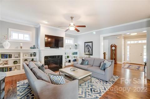 629 Hudson Pl, Davidson, NC 28036 photo 8