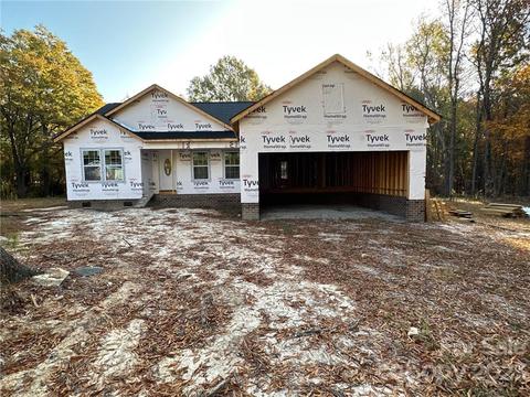1091 Tryon St, Lancaster, SC 29720 photo 1
