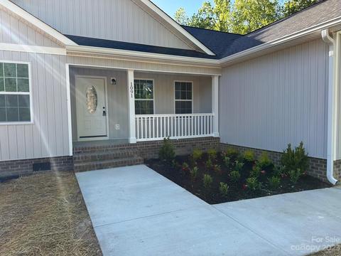 1091 Tryon St, Lancaster, SC 29720 photo 9