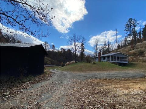 1629 Grapevine Rd, Marshall, NC 28753 photo 1