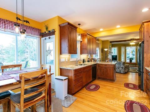 224 Eagle Point Dr, Brevard, NC 28712 photo 15