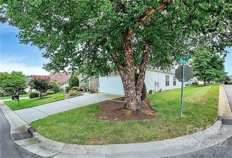 406 Garnet Ct, Fort Mill, SC 29708 | 30 Photos | MLS #3923406 - Movoto