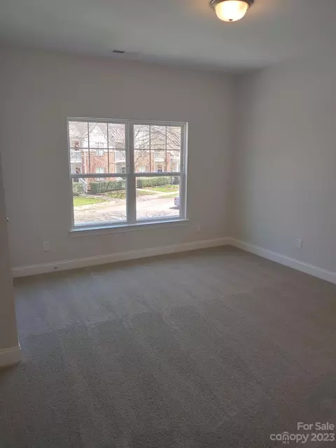 1817 Edgewater Nw Dr NW, Conover, NC 28613 photo 7