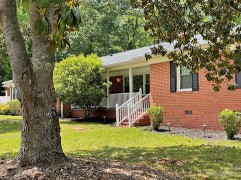 800 Forest Dr, Lancaster, SC 29720 photo 4