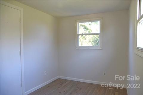 458 Kimmon Rd, Harmony, NC 28634 photo 11
