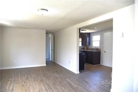 458 Kimmon Rd, Harmony, NC 28634 photo 8