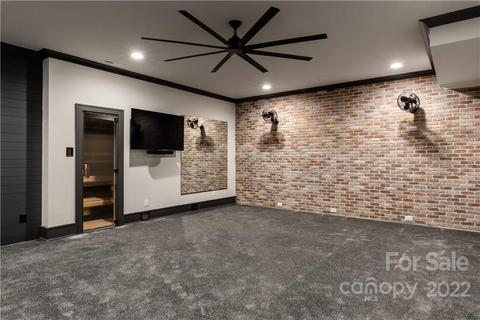 2000 Forest E Dr E, Charlotte, NC 28211 photo 10