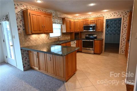 3958 Golf Dr NE, Conover, NC 28613 photo 5