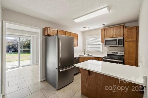 2404 Devon Dr, Monroe, NC 28110 photo 2