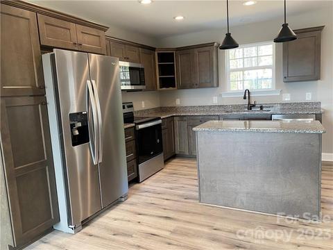 1502 Foxbrook Cir, Lancaster, SC 29720 photo 10