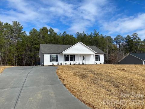 1502 Foxbrook Cir, Lancaster, SC 29720 photo 2