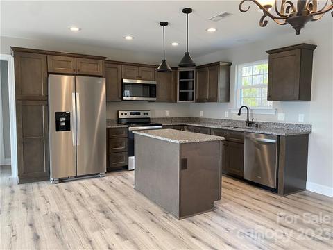 1502 Foxbrook Cir, Lancaster, SC 29720 photo 12