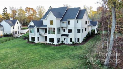 20911 Cinnamon Tree Ln, Cornelius, NC 28031 photo 3