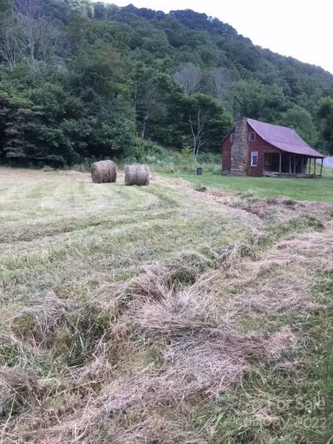 633 S Fork Rd, Marshall, NC 28753 photo 9