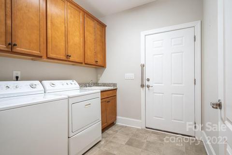 13319 Hazelbrook Ln, Cornelius, NC 28031 photo 17