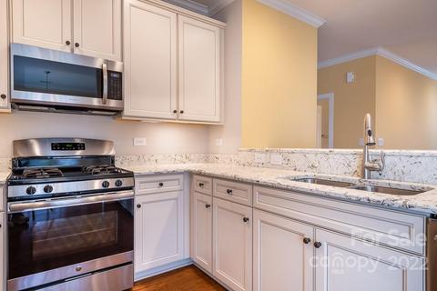 13319 Hazelbrook Ln, Cornelius, NC 28031 photo 4