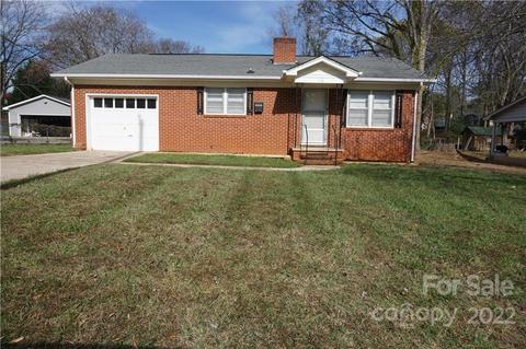 115 Pine St, Morganton, NC 28655