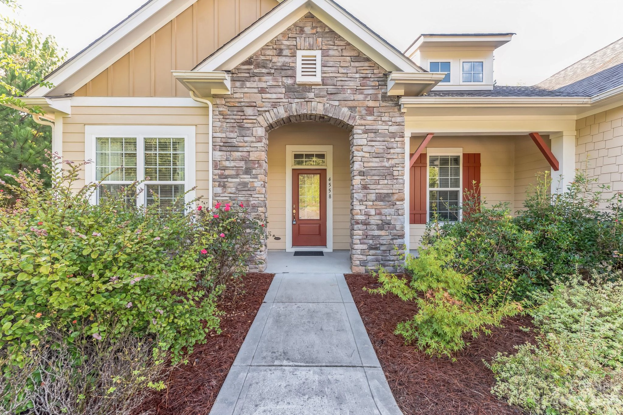 4558 Sunprince 32 Dr Unit 32  