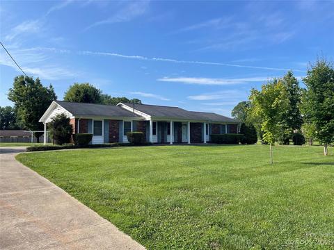 2408 E Broad St, Statesville, NC 28625