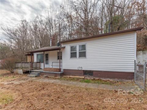 78 Old Oak Hill Rd, Candler, NC 28715