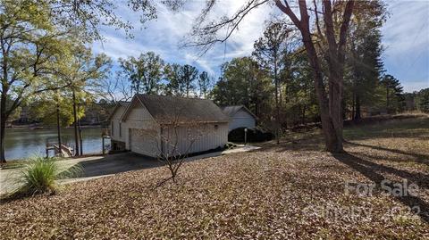 1177 Westshore Dr, Ridgeway, SC 29130