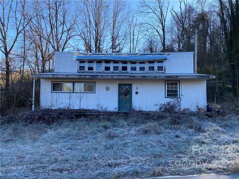376 Walnut Dr, Marshall, NC 28753 photo 1