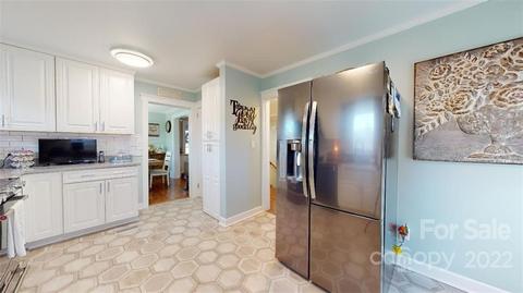 86 Walnut St, Marion, NC 28752 photo 15