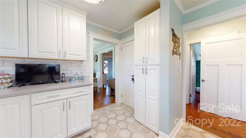 86 Walnut St, Marion, NC 28752 photo 13