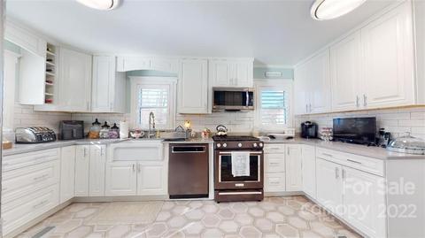 86 Walnut St, Marion, NC 28752 photo 16