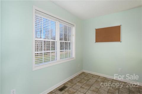 4847 Sandstone Dr, Conover, NC 28613 photo 23