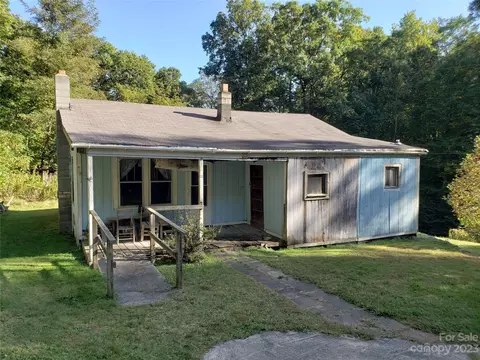 2202 Little Creek Rd, Hot Springs, NC 28743