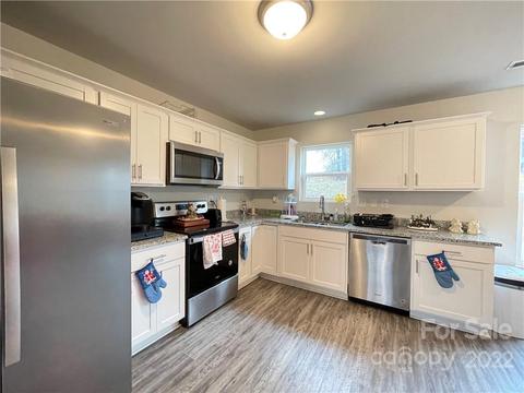 1676 Mayfair Dr, Conover, NC 28613 photo 4