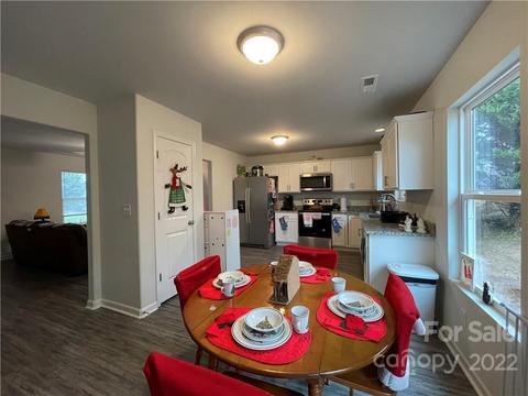 1676 Mayfair Dr, Conover, NC 28613 photo 6