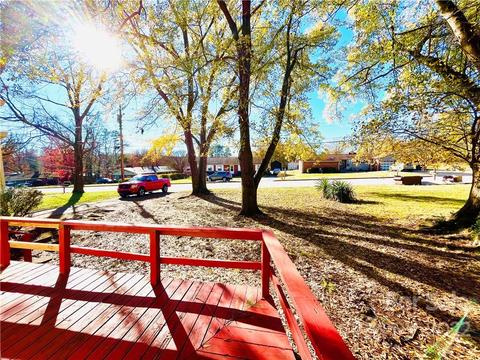 906 15th St NW, Conover, NC 28613 photo 5