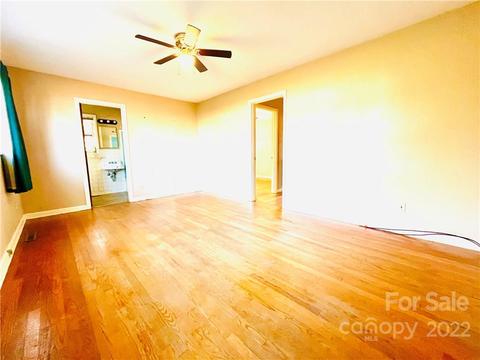 906 15th St NW, Conover, NC 28613 photo 32