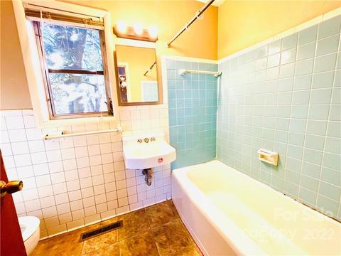 906 15th St NW, Conover, NC 28613 photo 31