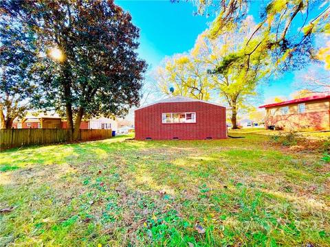 906 15th St NW, Conover, NC 28613 photo 4