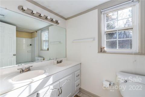 1025 Meadow Dr E, Lancaster, SC 29720 photo 18