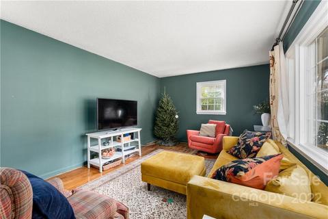 1025 Meadow Dr E, Lancaster, SC 29720 photo 4