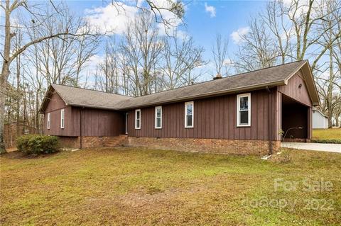 2765 Pineview Dr, Lancaster, SC 29720 photo 1